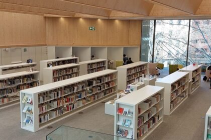 Interior de la Biblioteca García Márquez (Barcelona) | Wikimedia Commons